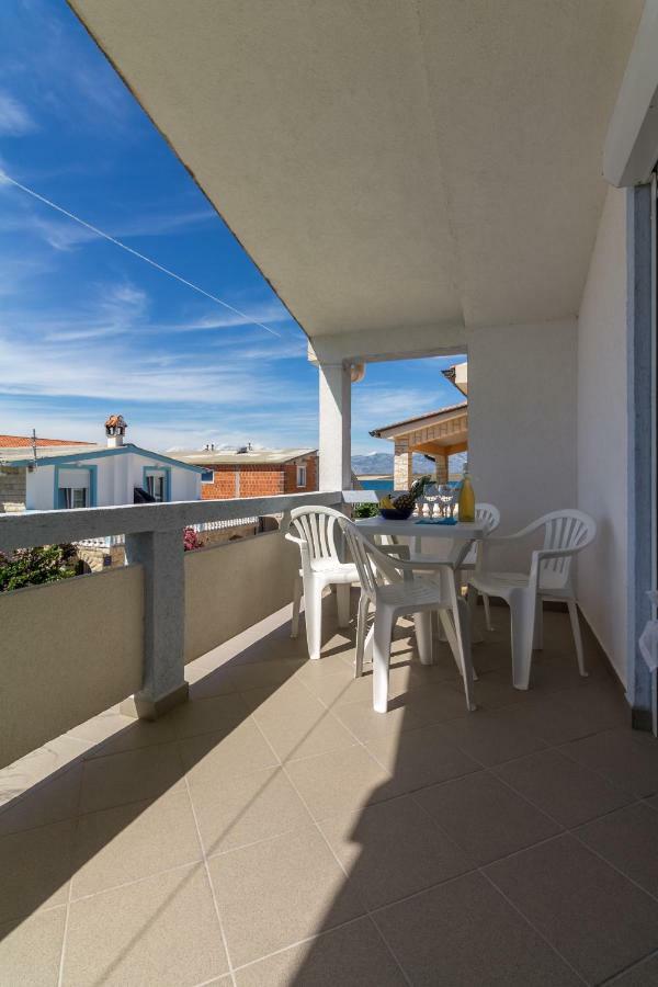 Fisa Apartments Vir Exterior photo